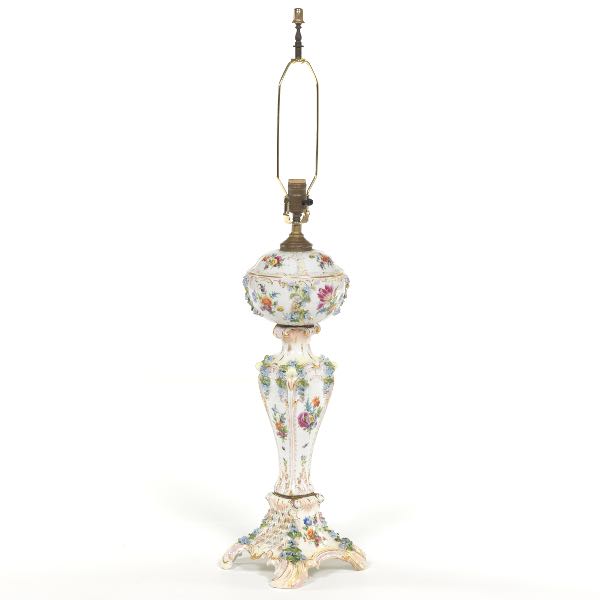 DRESDEN ROCOCO STYLE PORCELAIN LAMP