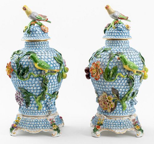 DRESDEN SCHNEEBALLEN PORCELAIN