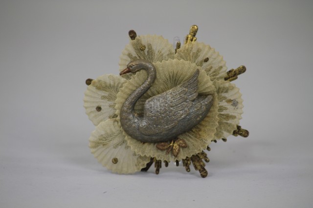 DRESDEN SWAN ON GOLDEN SUNBURST