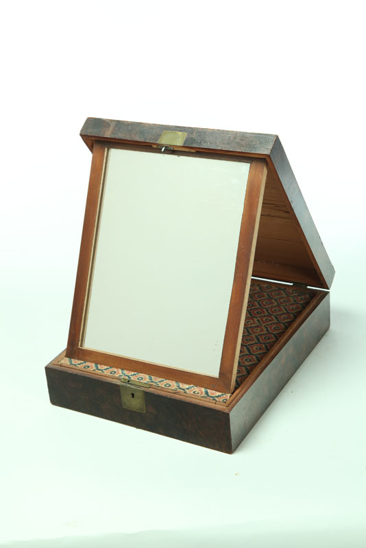 DRESSING BOX.  American or European