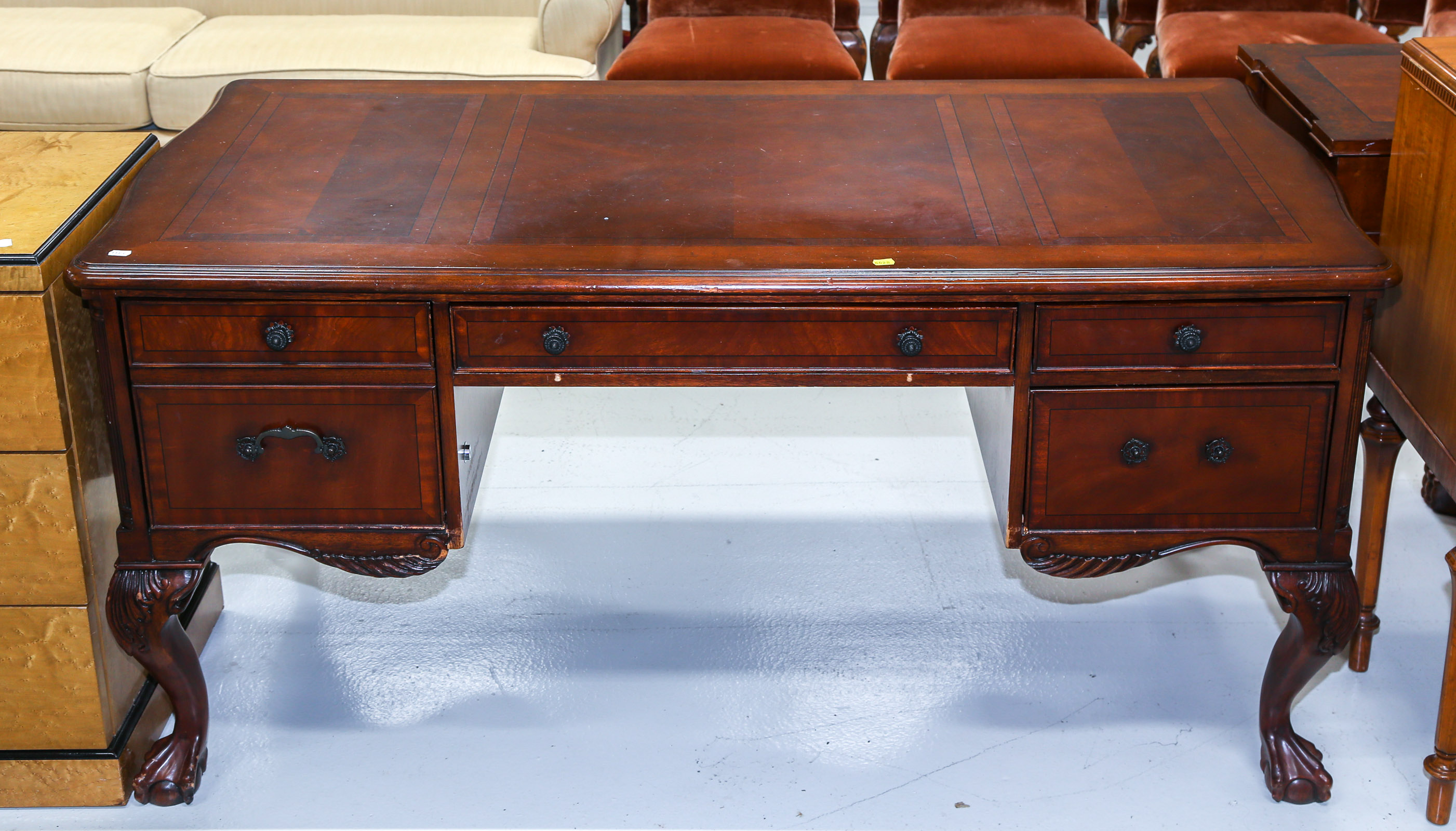 DREXEL CHIPPENDALE STYLE MAHOGANY