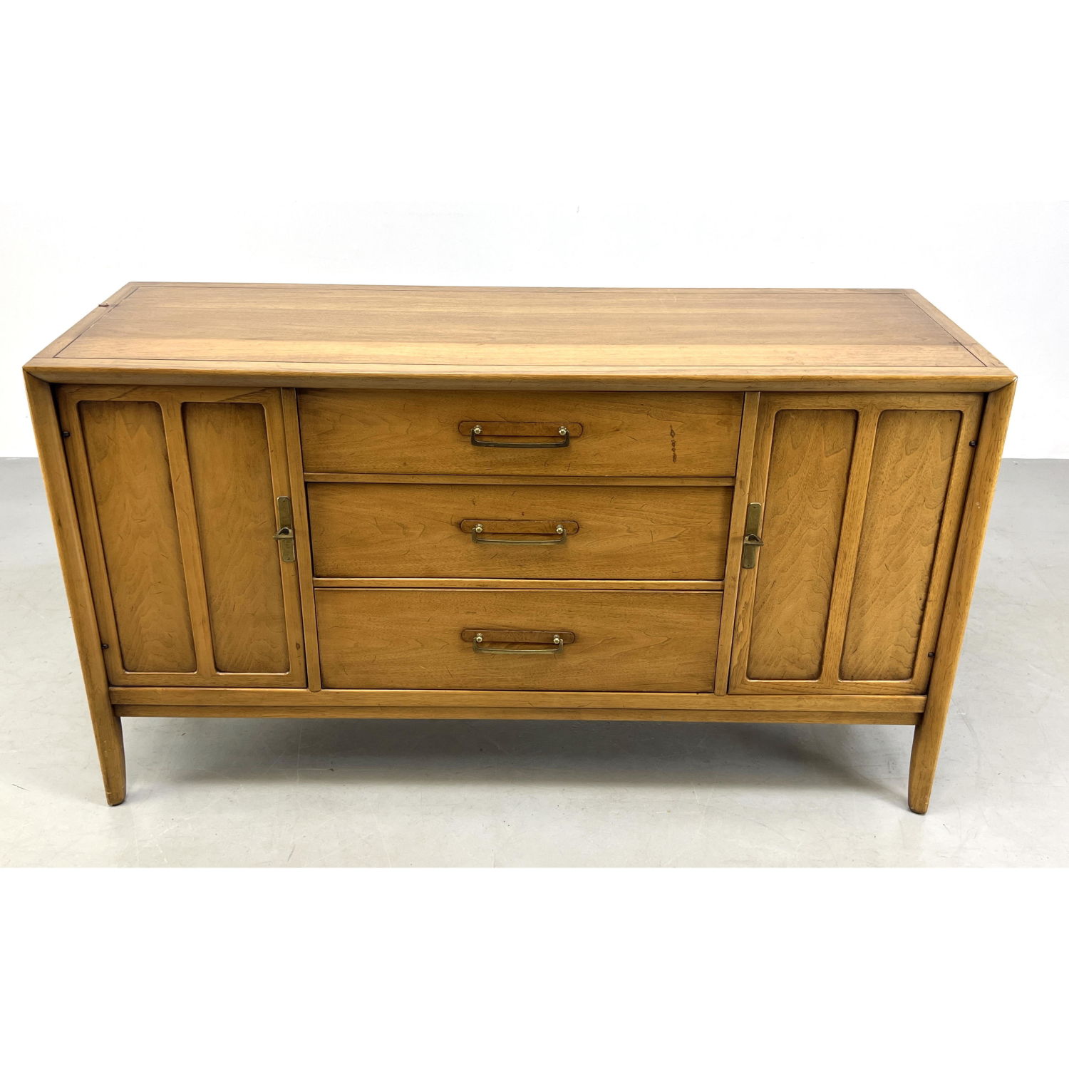 DREXEL Credenza Sideboard.