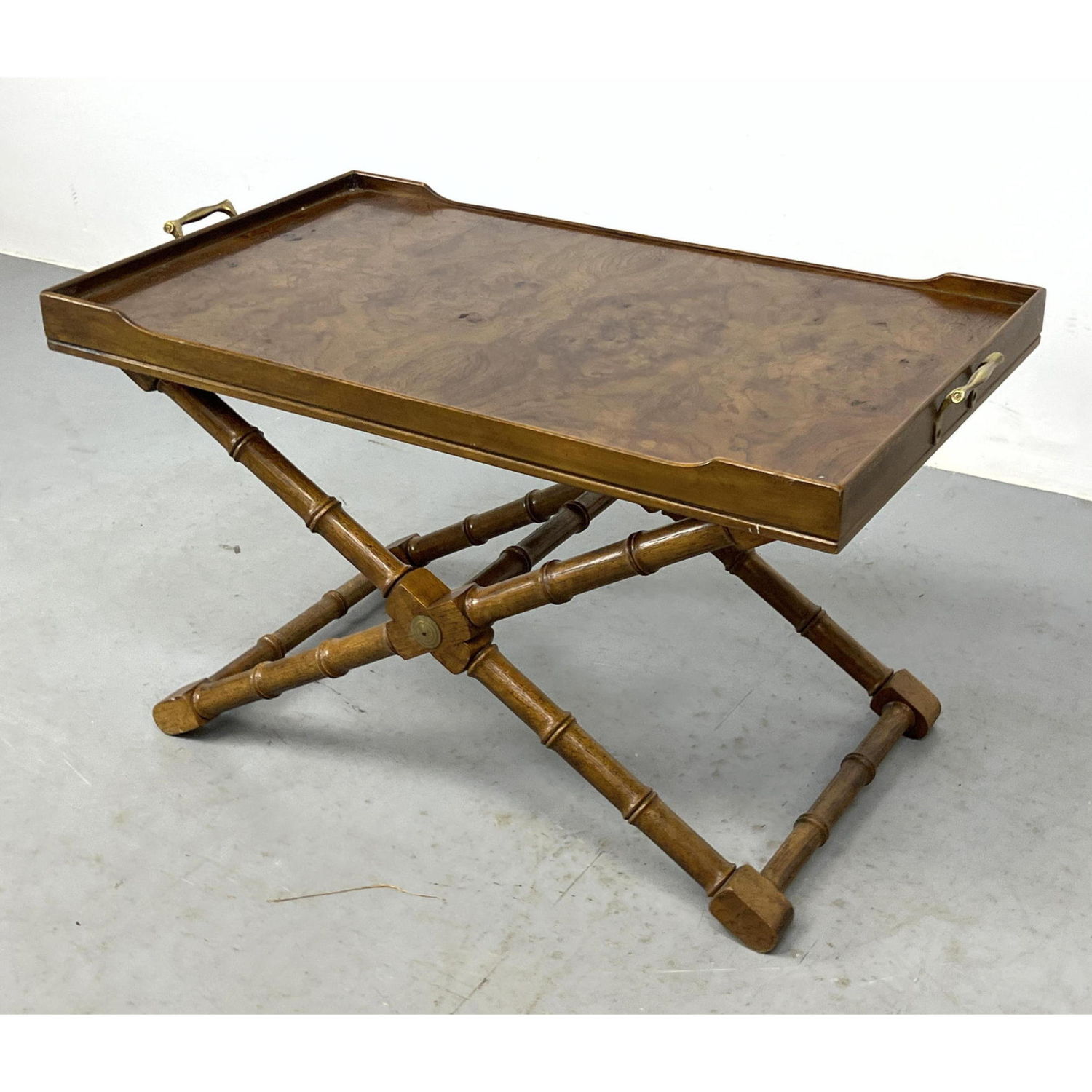 Drexel Et CETERA Tray Top Table.