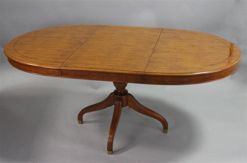 DREXEL HERITAGE OVAL DINING TABLE