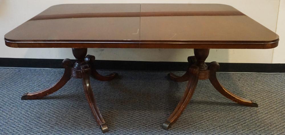 DREXEL MAHOGANY EXTENSION DINING