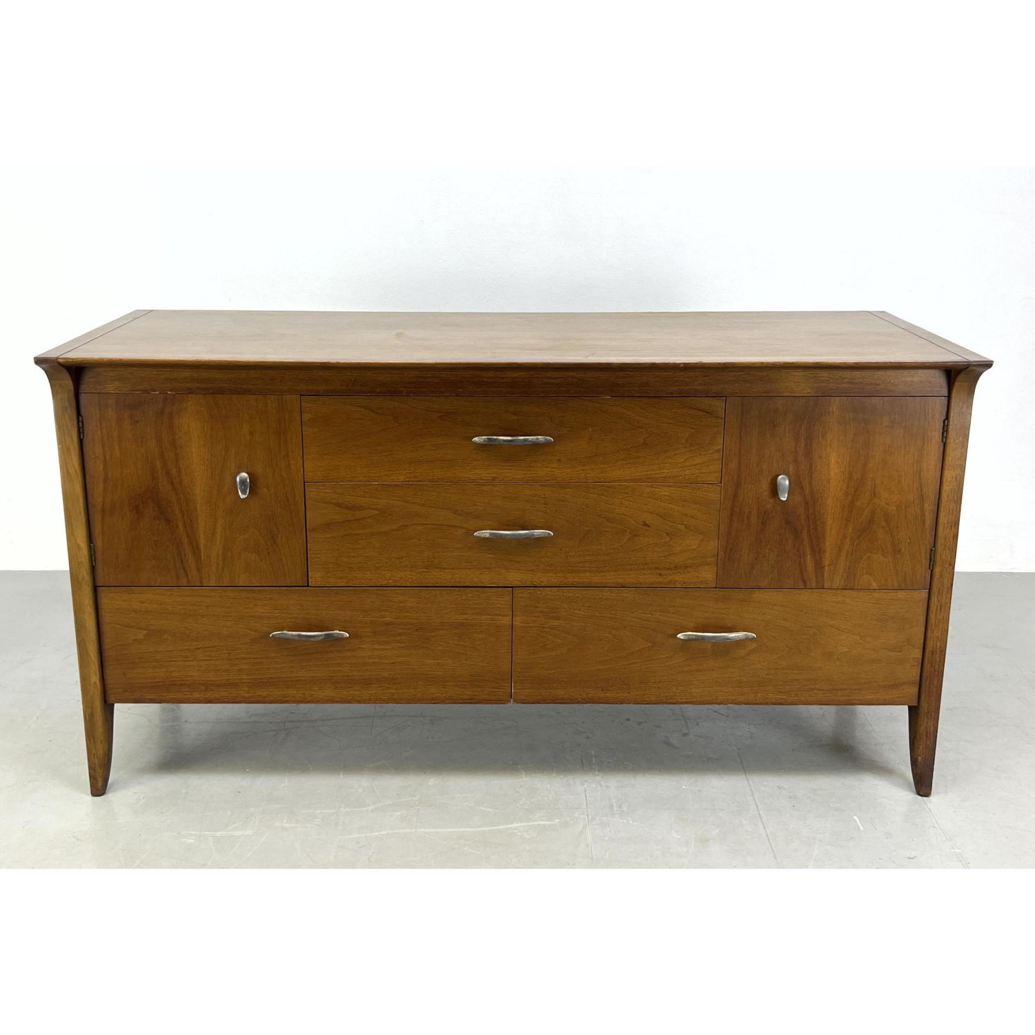 DREXEL Profile credenza dresser