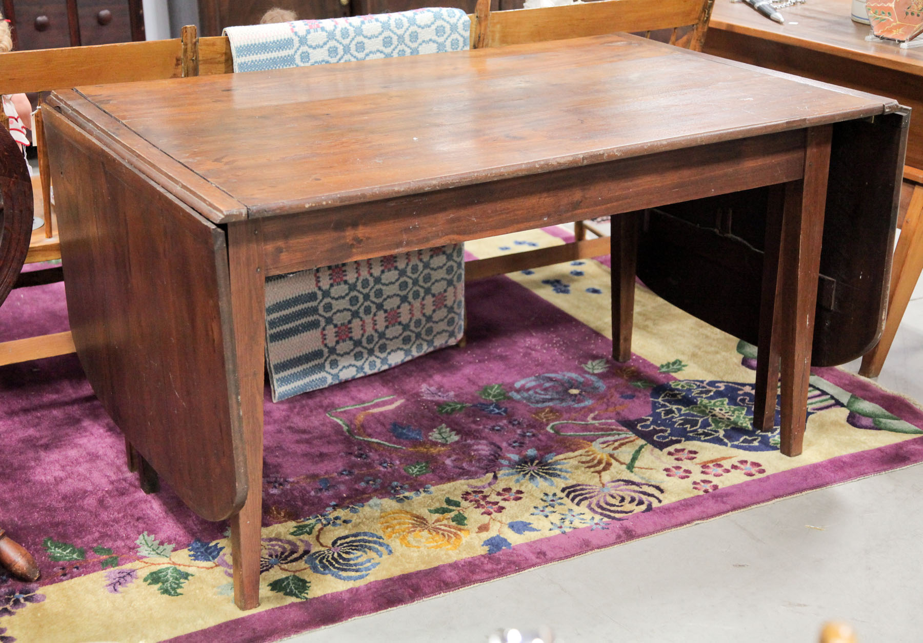DROP LEAF HARVEST TABLE.  American