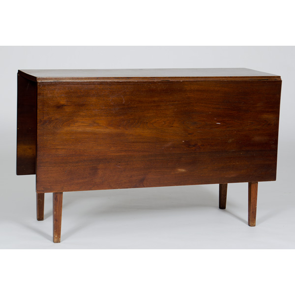 Drop-Leaf Hepplewhite Mahogany