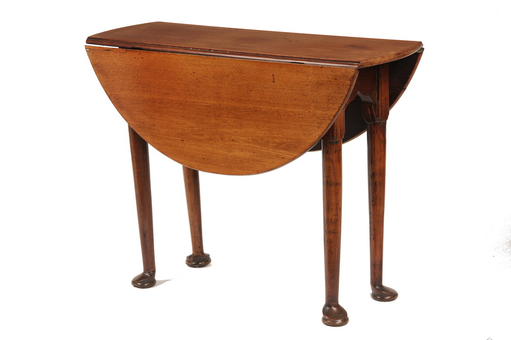 DROP LEAF TEA TABLE - Queen Anne
