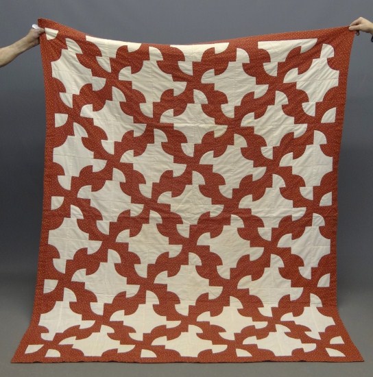 Drunkard' s path quilt.