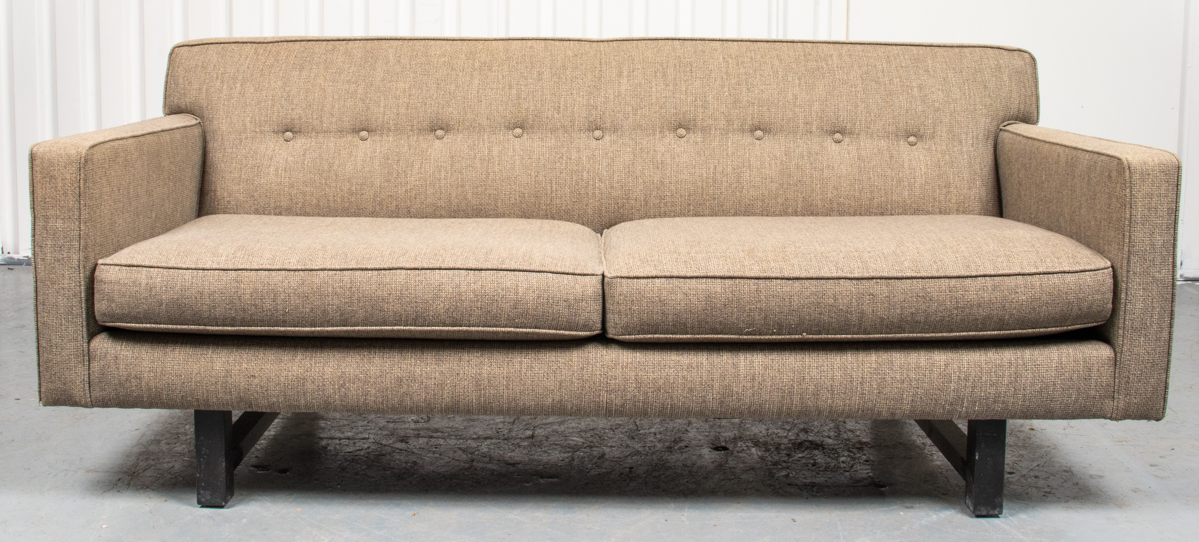 DUNBAR STYLE MODERN UPHOLSTERED