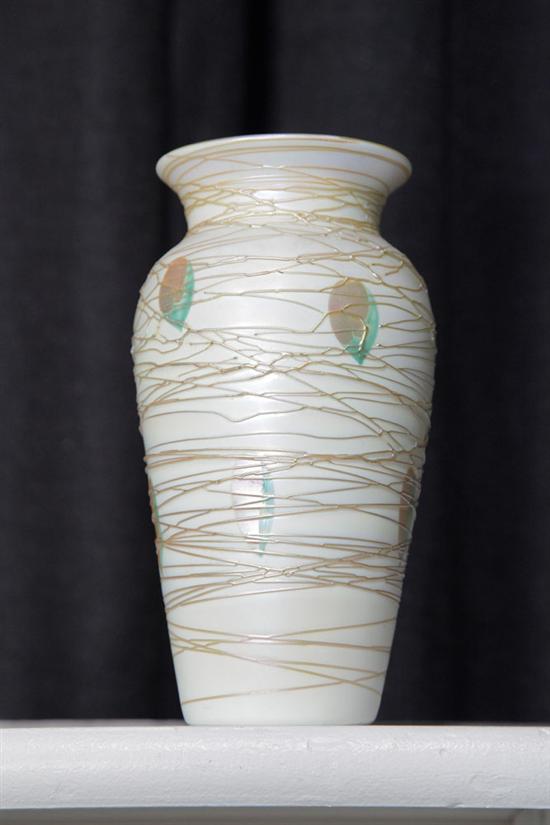 DURAND ART GLASS VASE. Cream