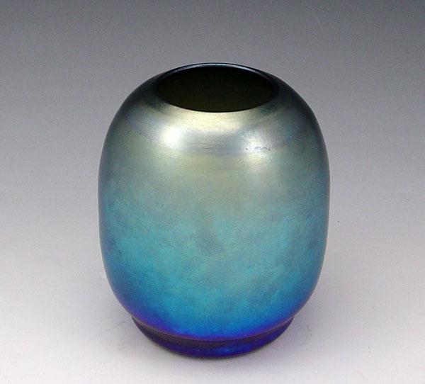 DURAND IRIDESCENT BLUE ART GLASS