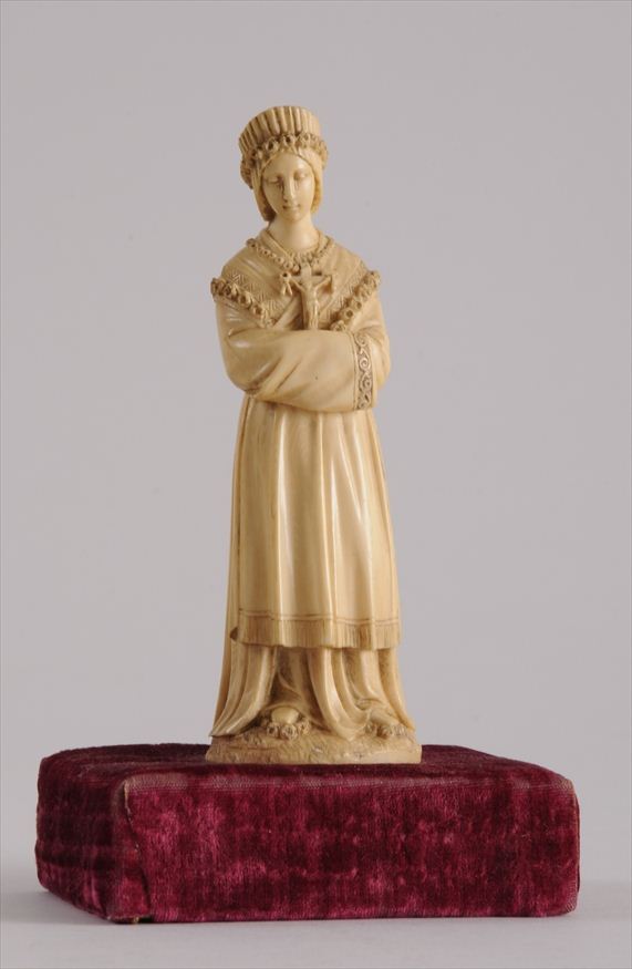 DUTCH CARVED IVORY FIGURE OF A GIRL
