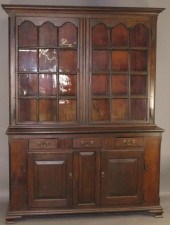 DUTCH CUPBOARDca. 1800; in wal