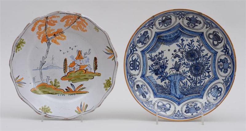 DUTCH DELFT BLUE AND WHITE PLATE