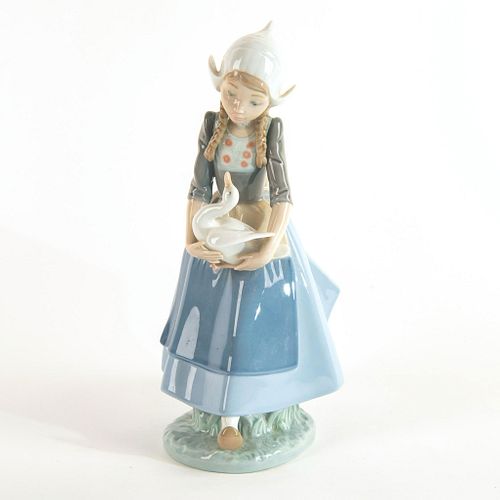 DUTCH GIRL WITH DUCK 1005066 -