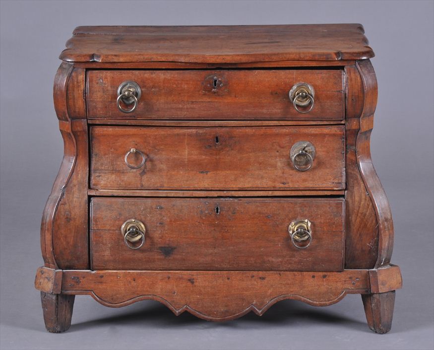 DUTCH ROCOCO CARVED OAK BOMBÃ‰