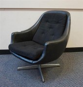 DUX DESIGN BLACK VINYL SWIVEL