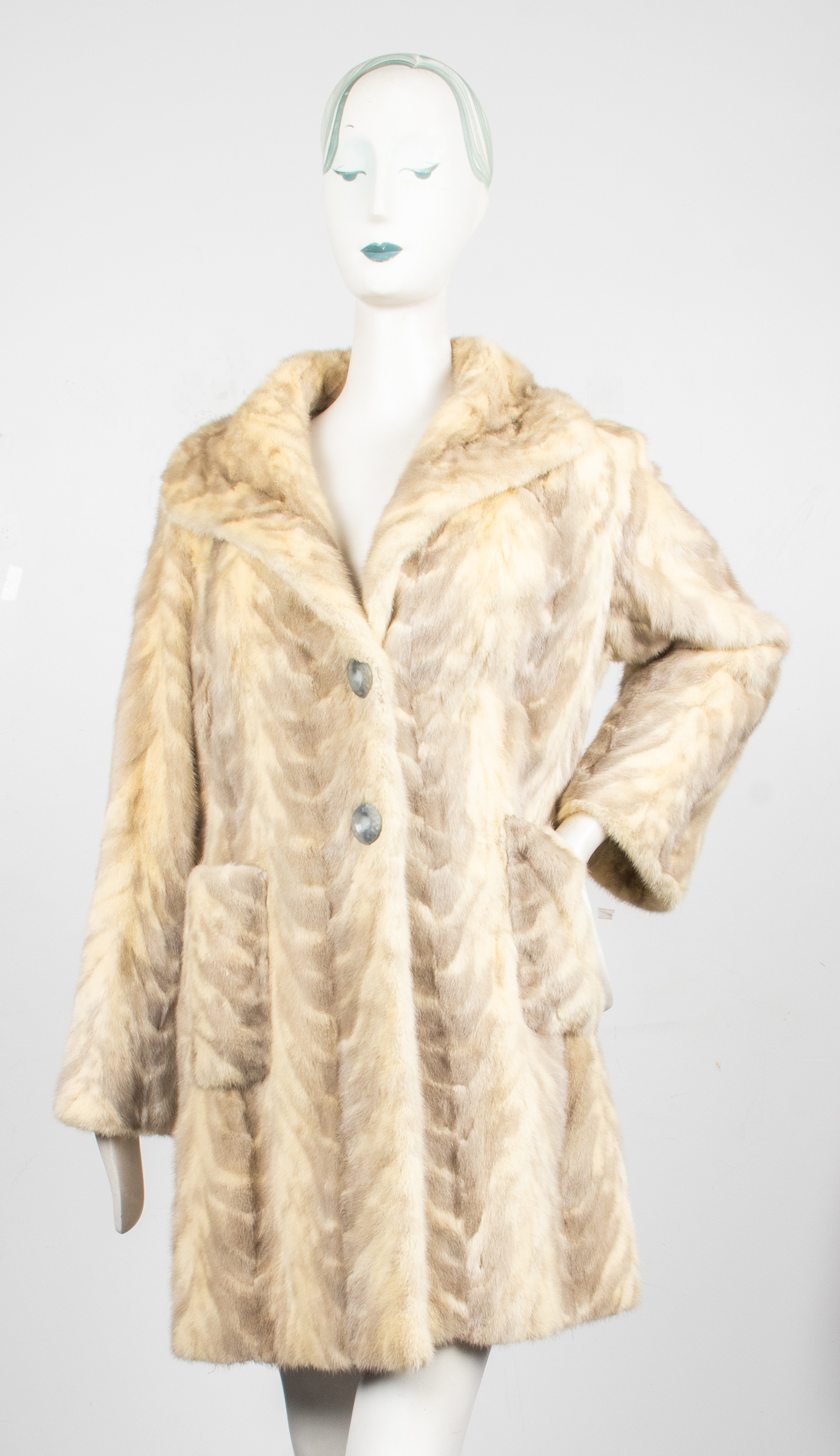 DYED BEAVER FUR COAT Dyed beaver