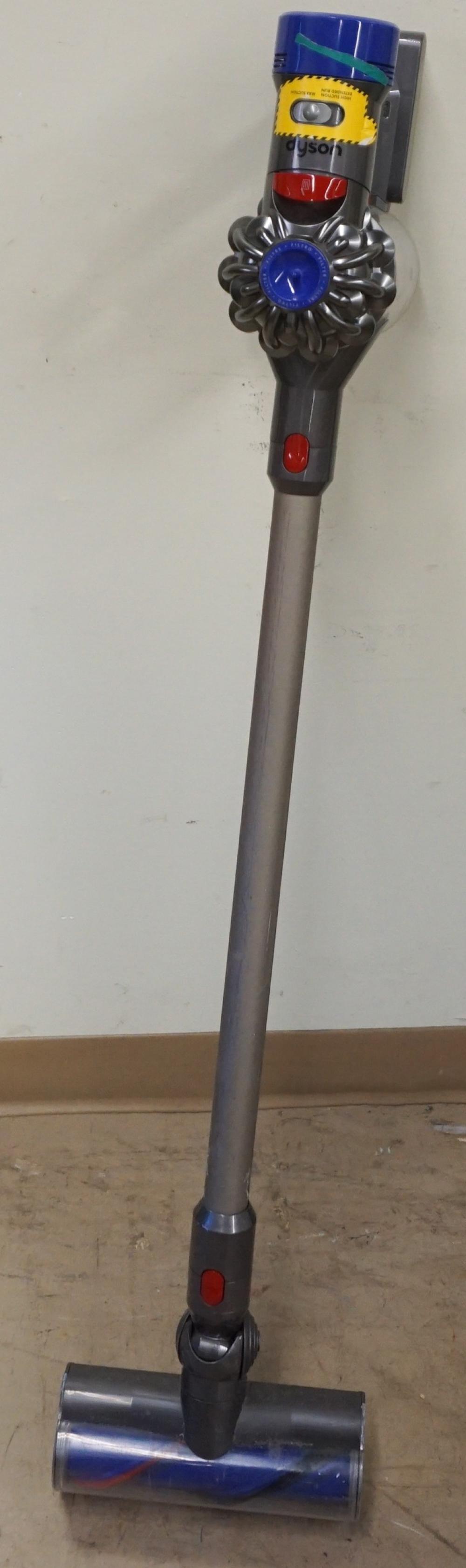 DYSON CORDLESS STICK VACUUM WITH
