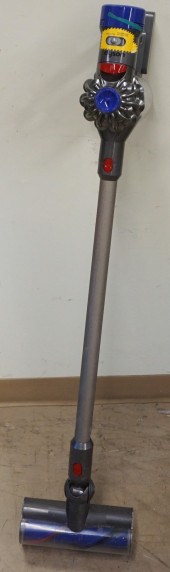 DYSON CORDLESS STICK VACUUM WI