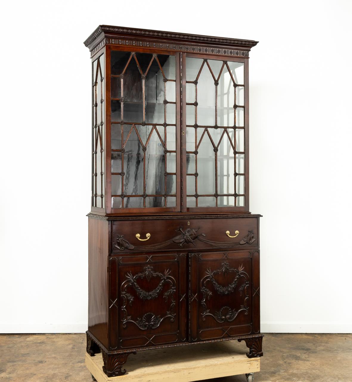 E. 20TH C. GEORGIAN STYLE
