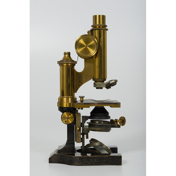 E. Leitz Wetzlar Microscope