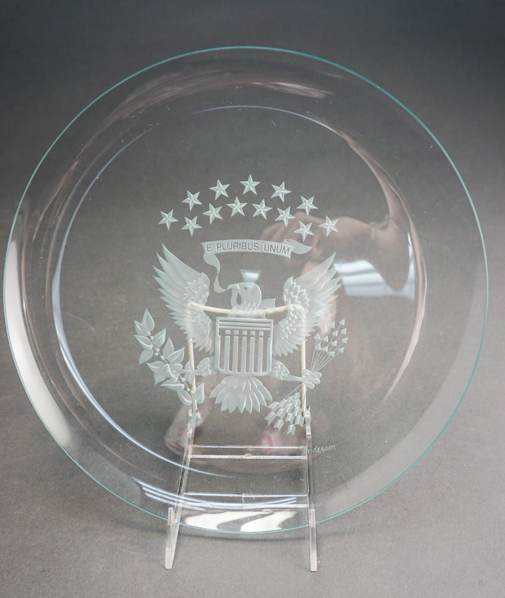 'E PLURIBUS UNUM' ETCHED GLASS
