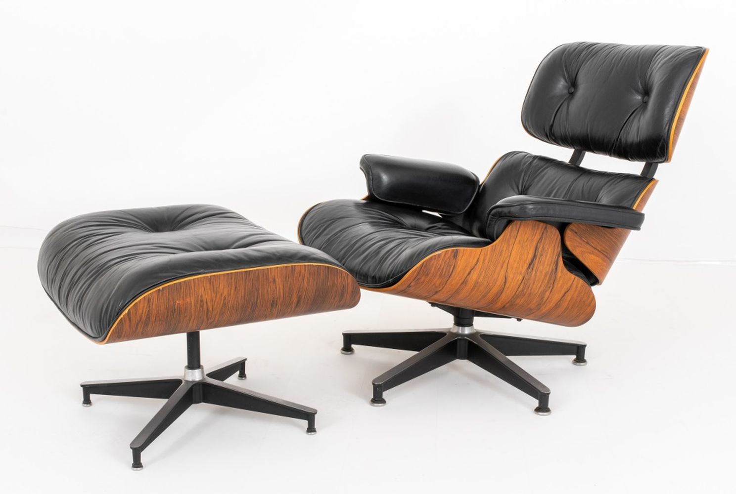 EAMES LOUNGE CHAIR FOR HERMAN