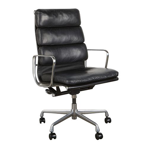 EAMES SOFT PAD EXECUTIVE CHAIR