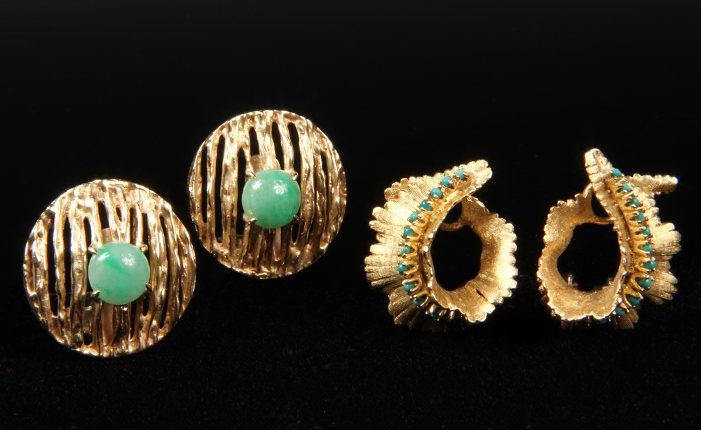 EARCLIPS - Two Pair of Vintage