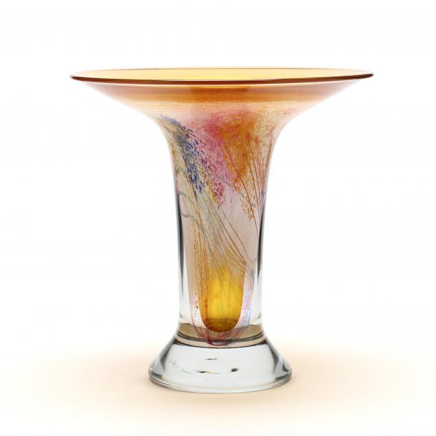 EARL O. JAMES, ART GLASS VASE