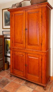 EARLY 1800'S CHERRY CUPBOARDEa