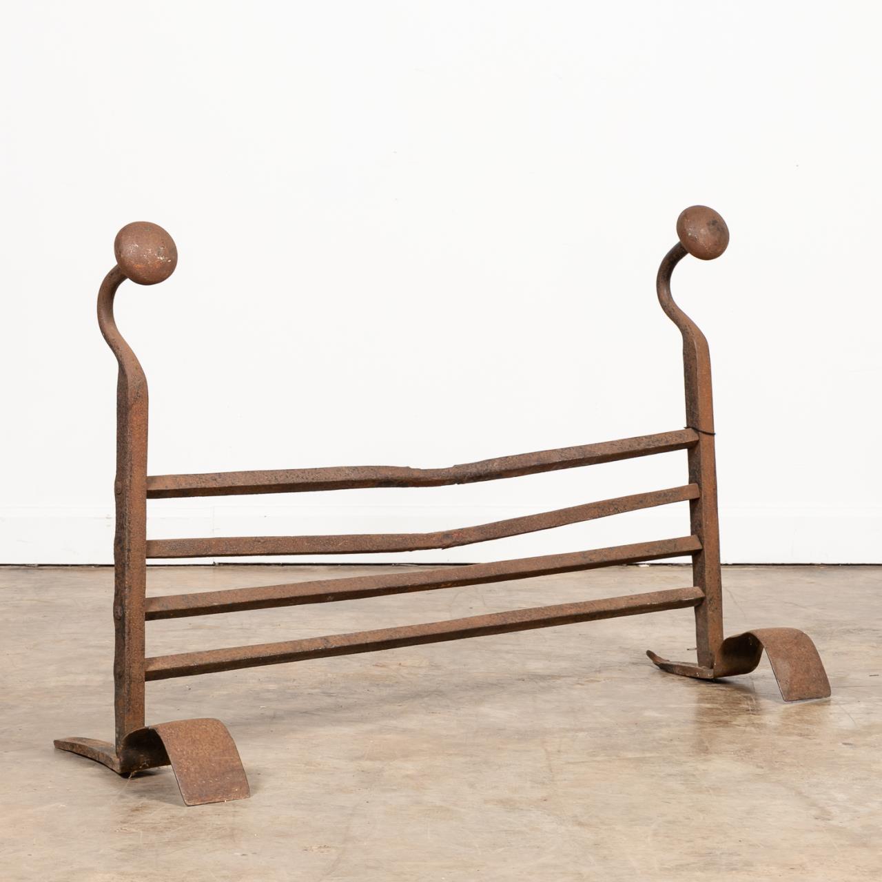 EARLY 18TH C. ENGLISH IRON FIRE
