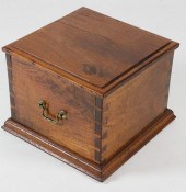 EARLY 19TH C. MAHOGANY DOVETAI
