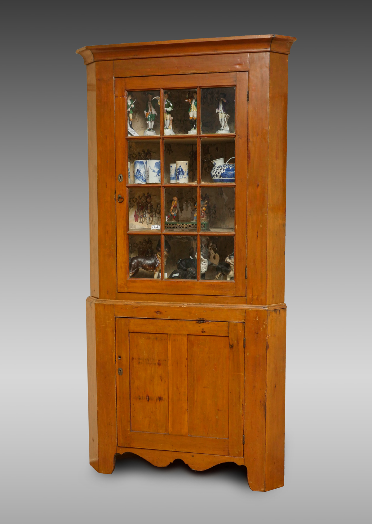 EARLY 19TH C. PENNSYLVANIA CORNER