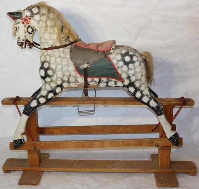 EARLY 20TH C ANTIQUE CARVED AND