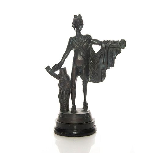EARLY 20TH C. NEOCLASSICAL STYLE