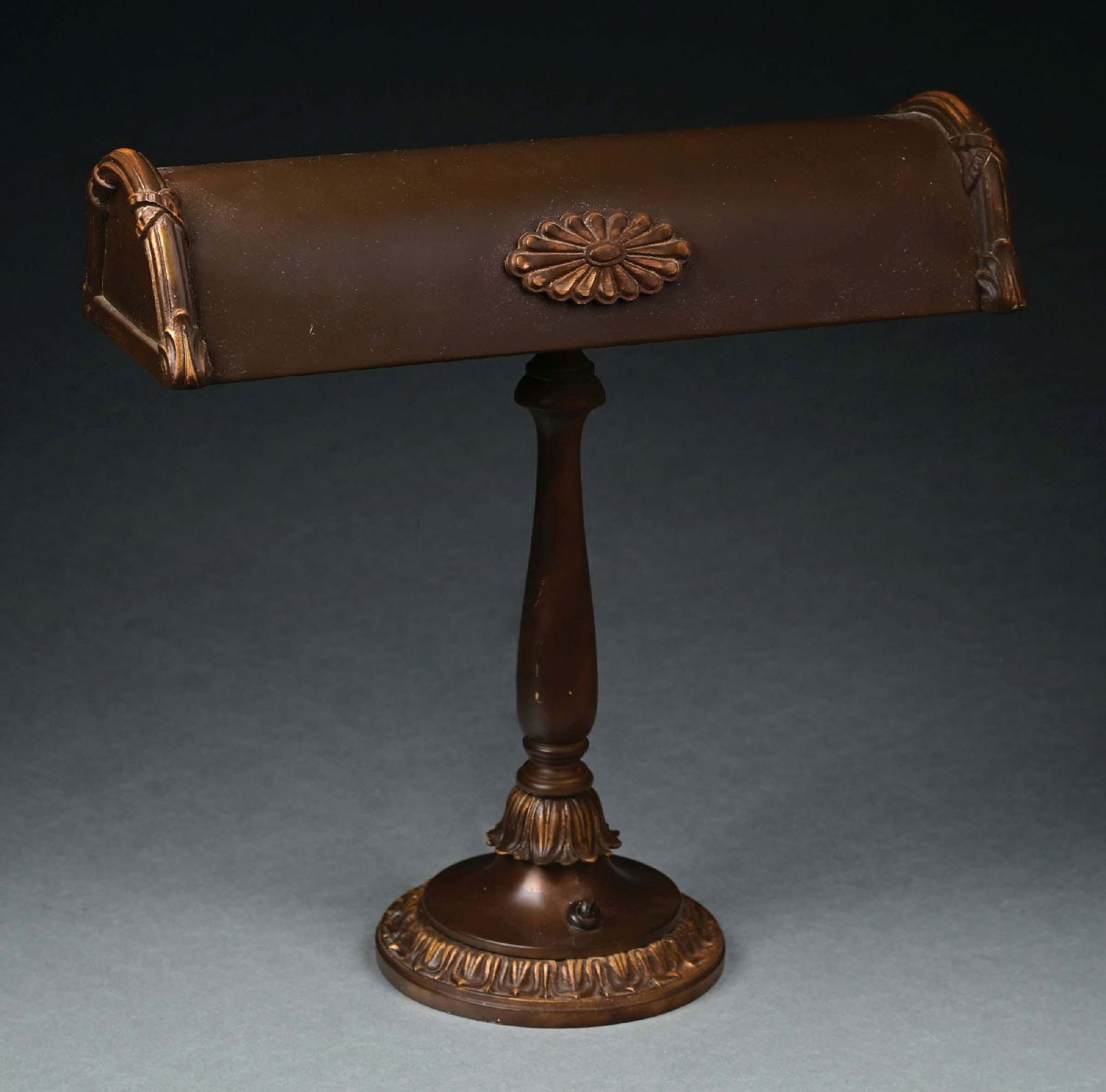 EARLY 20TH CENTURY FRENCH STYLE