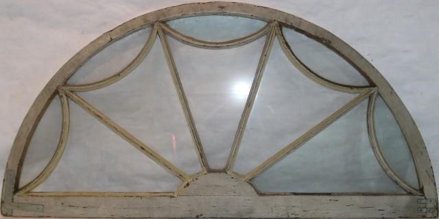 EARLY 20TH CENTURY LUNETTE
