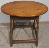 EARLY AMERICAN STYLE MAPLE AND