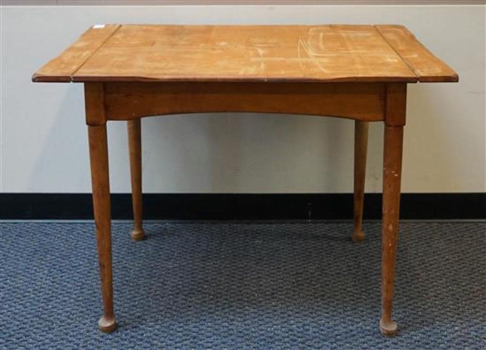 EARLY AMERICAN STYLE MAPLE