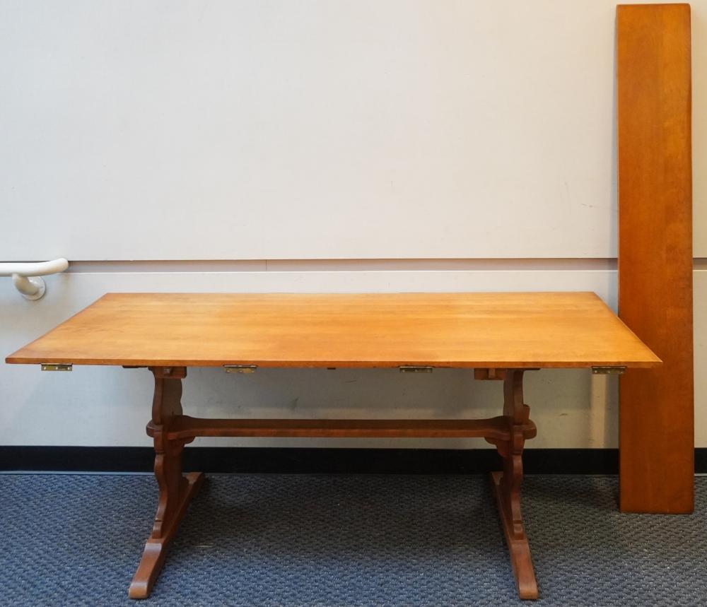 EARLY AMERICAN STYLE MAPLE