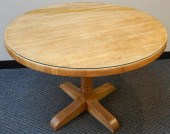 EARLY AMERICAN STYLE OAK BUTCH
