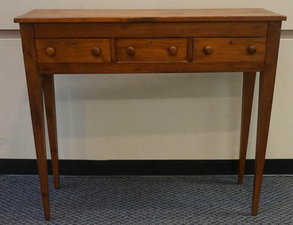 EARLY AMERICAN STYLE PINE
