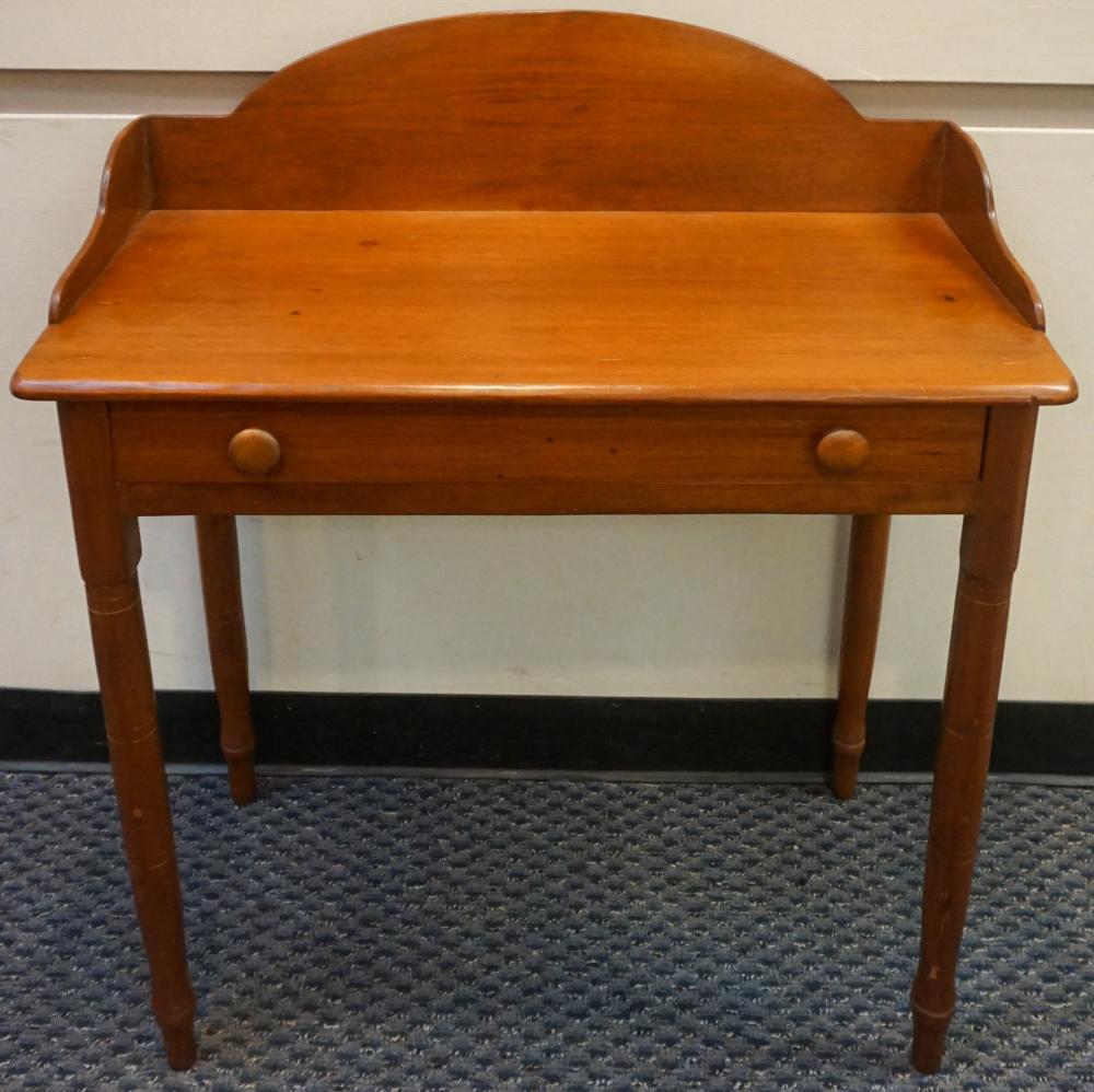 EARLY AMERICAN STYLE PINE SIDE