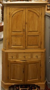 EARLY AMERICAN STYLE PINE TWO-