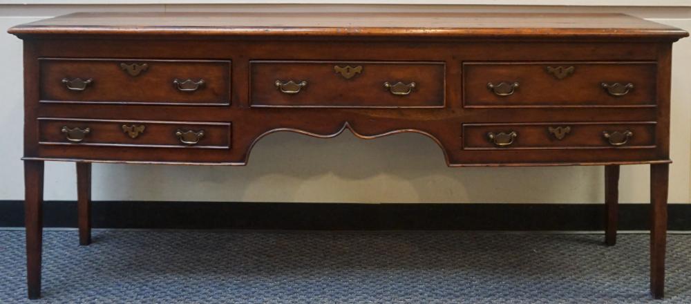 EARLY AMERICAN STYLE STAINED PINE
