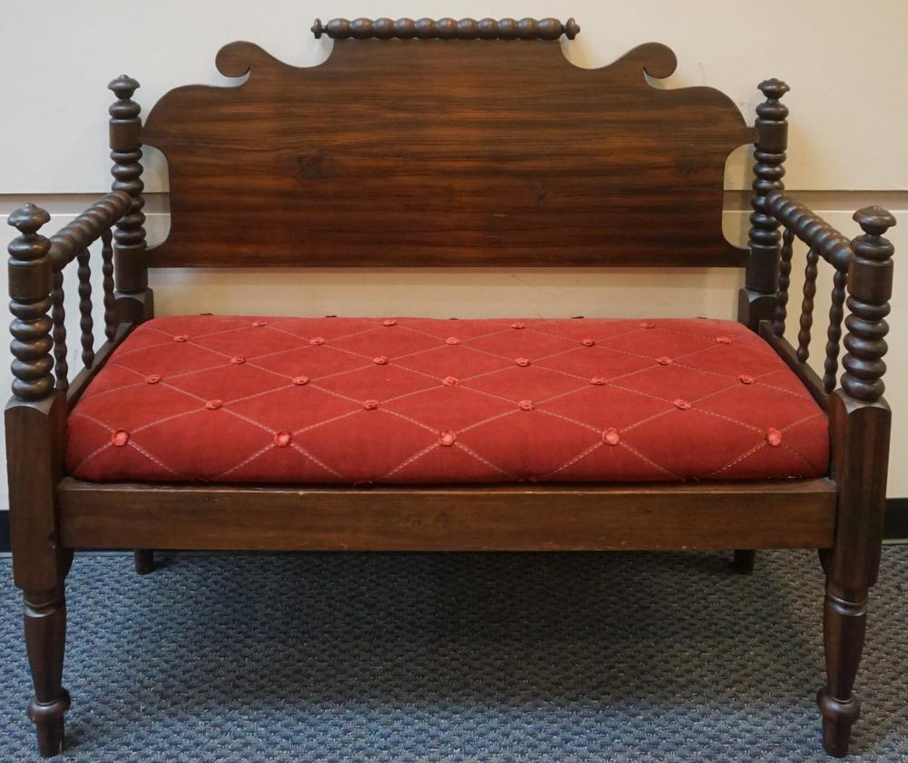 EARLY AMERICAN STYLE STAINED TURNED